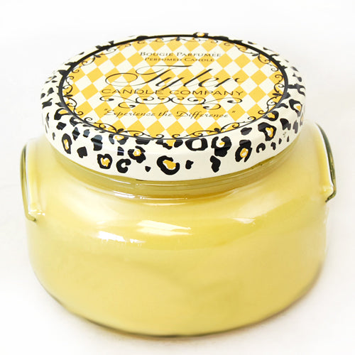Fleur De Lis 11 oz Candle