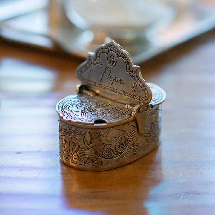 Tavola Salt & Pepper Box w/ Spoon
