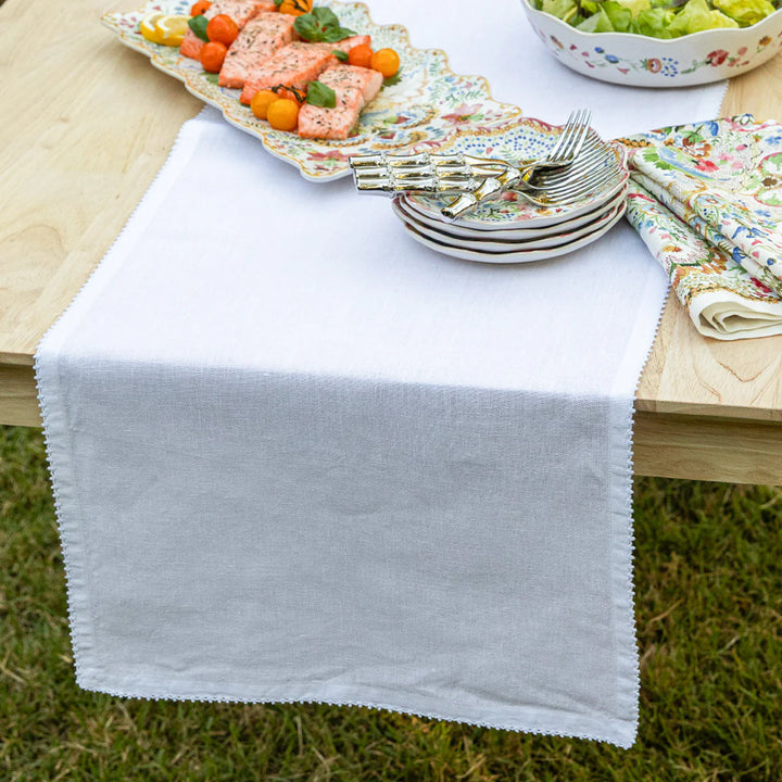 Berry Scallop 18" x 90" Table Runner - White