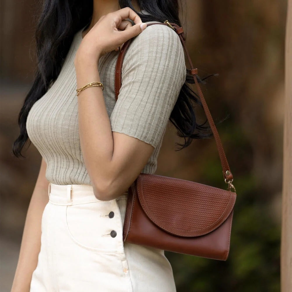 Nisolo Cleo Leather Convertible Crossbody Clutch