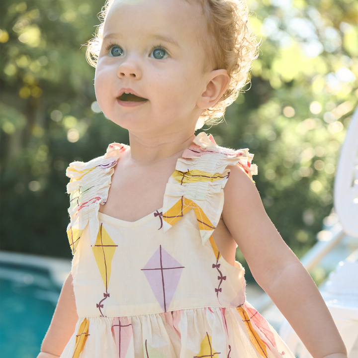 Baby Girls Via Bubble - Flying Kites