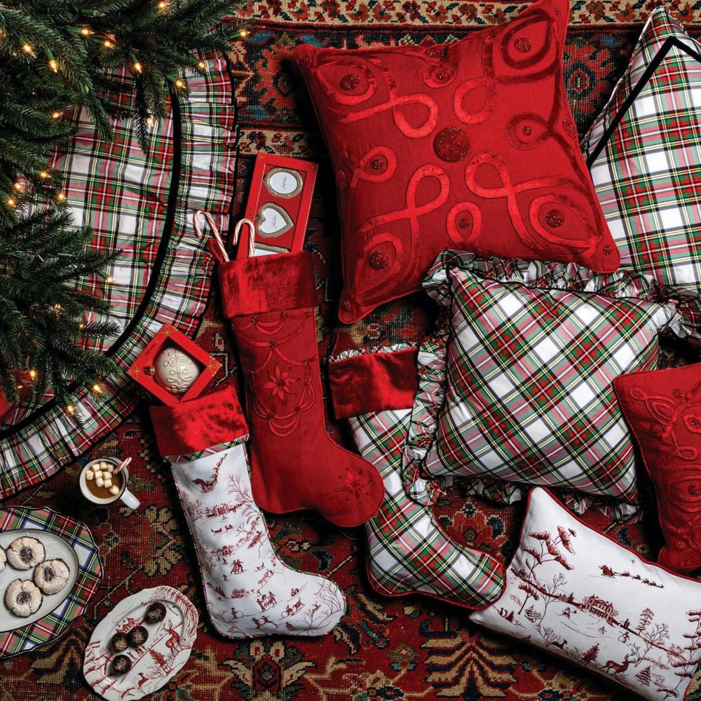 Country Estate Winter Frolic Ruby 12" x 18" Pillow