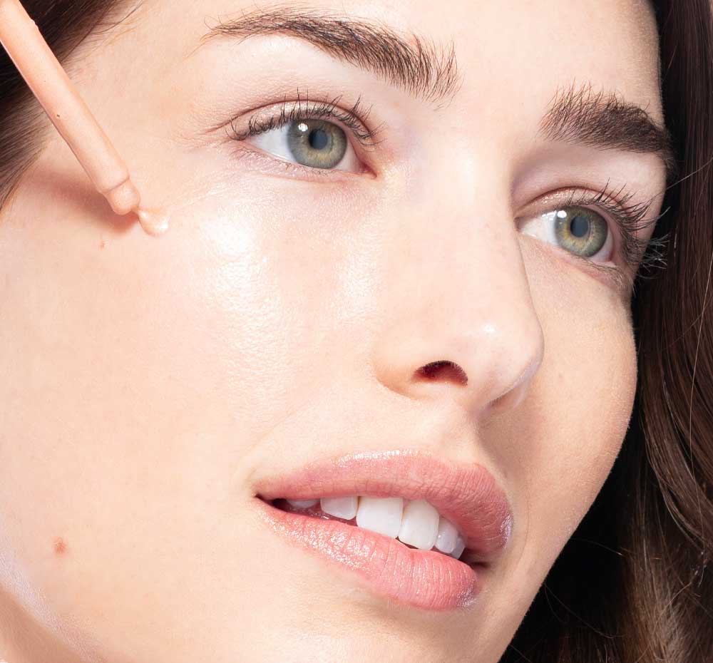 Pink Dusk: Illuminating Peptide Serum