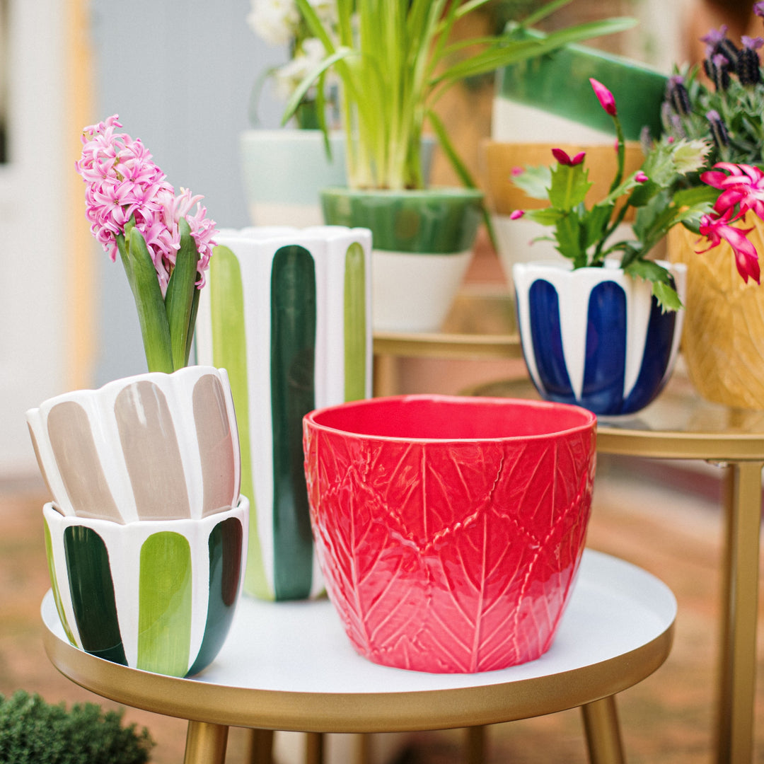 Viva Garden Red Embossed Leaves Cachepot