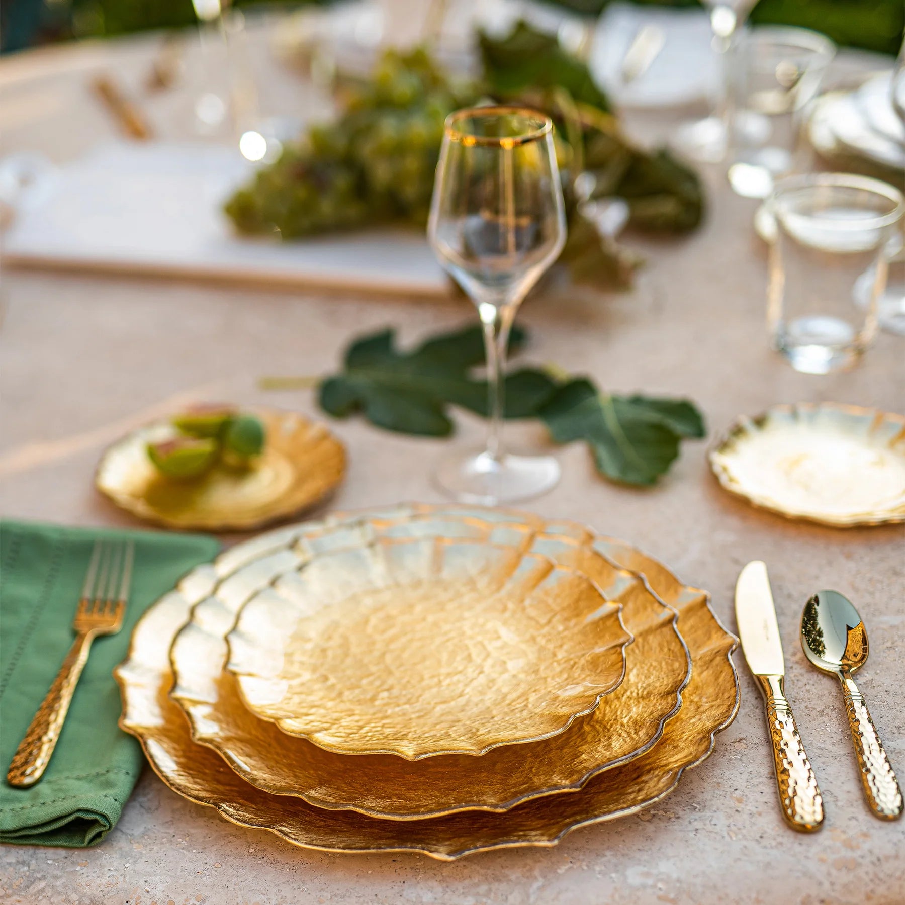 Baroque Glass Gold Dinner Plate