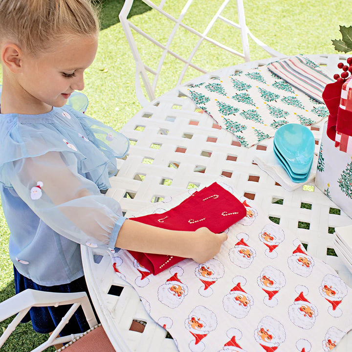 Reversible Quilted Placemat Set of 2 - Gardenia Santas / Holly