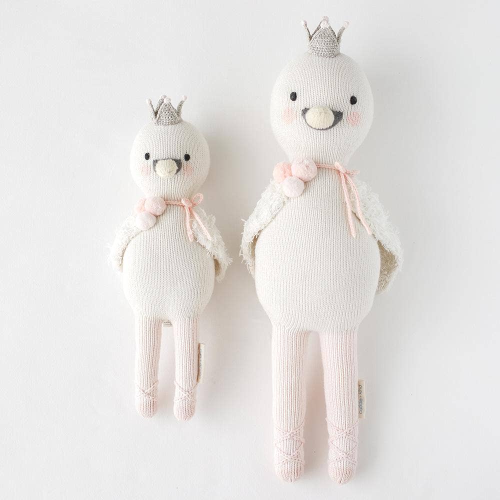 Image of both sizes of Cuddle+Kind&