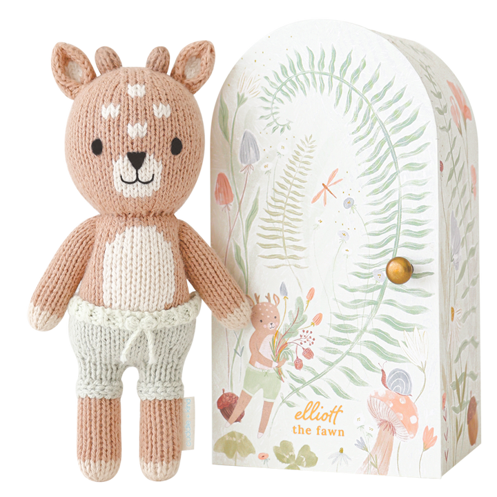 Flat image of the front of Cuddle+Kind&