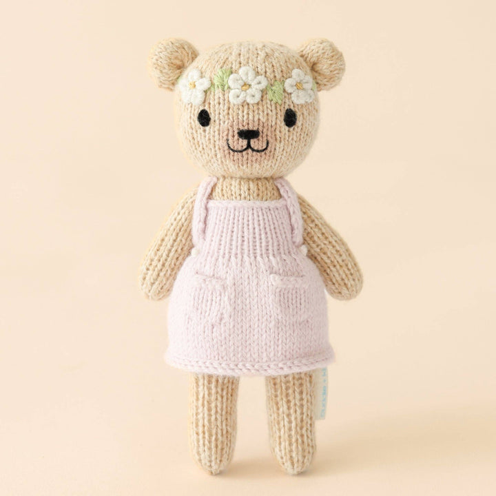 Flat image of the front of Cuddle+Kind&