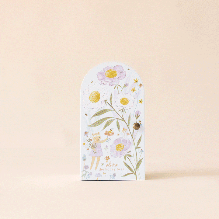 GIF of the front of Cuddle+Kind&