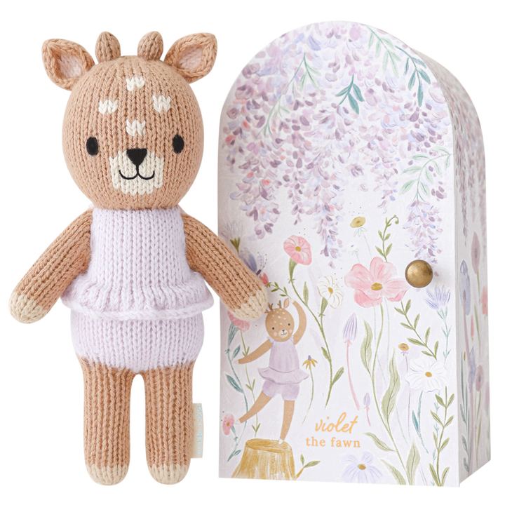 Flat image of the front of Cuddle+Kind&