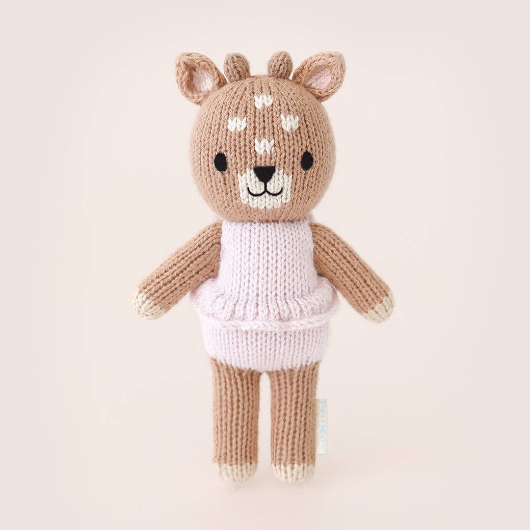 Flat image of the front of Cuddle+Kind&