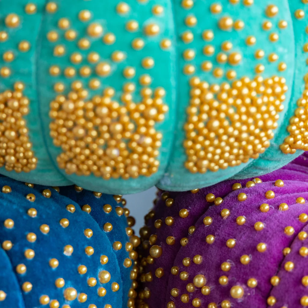 Close-up on the bottom of Glitterville&