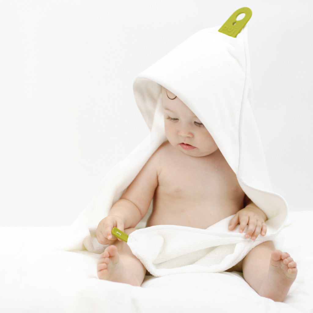 Puj HugHands-Free Hooded Infant Towel