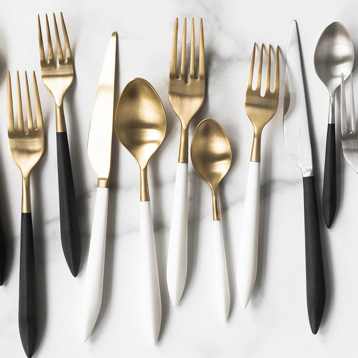 Ares Oro & White Five Piece Place Setting