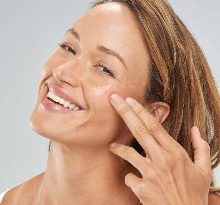 Flat Out Firm: Hyaluronic Acid Peptide Firming Serum