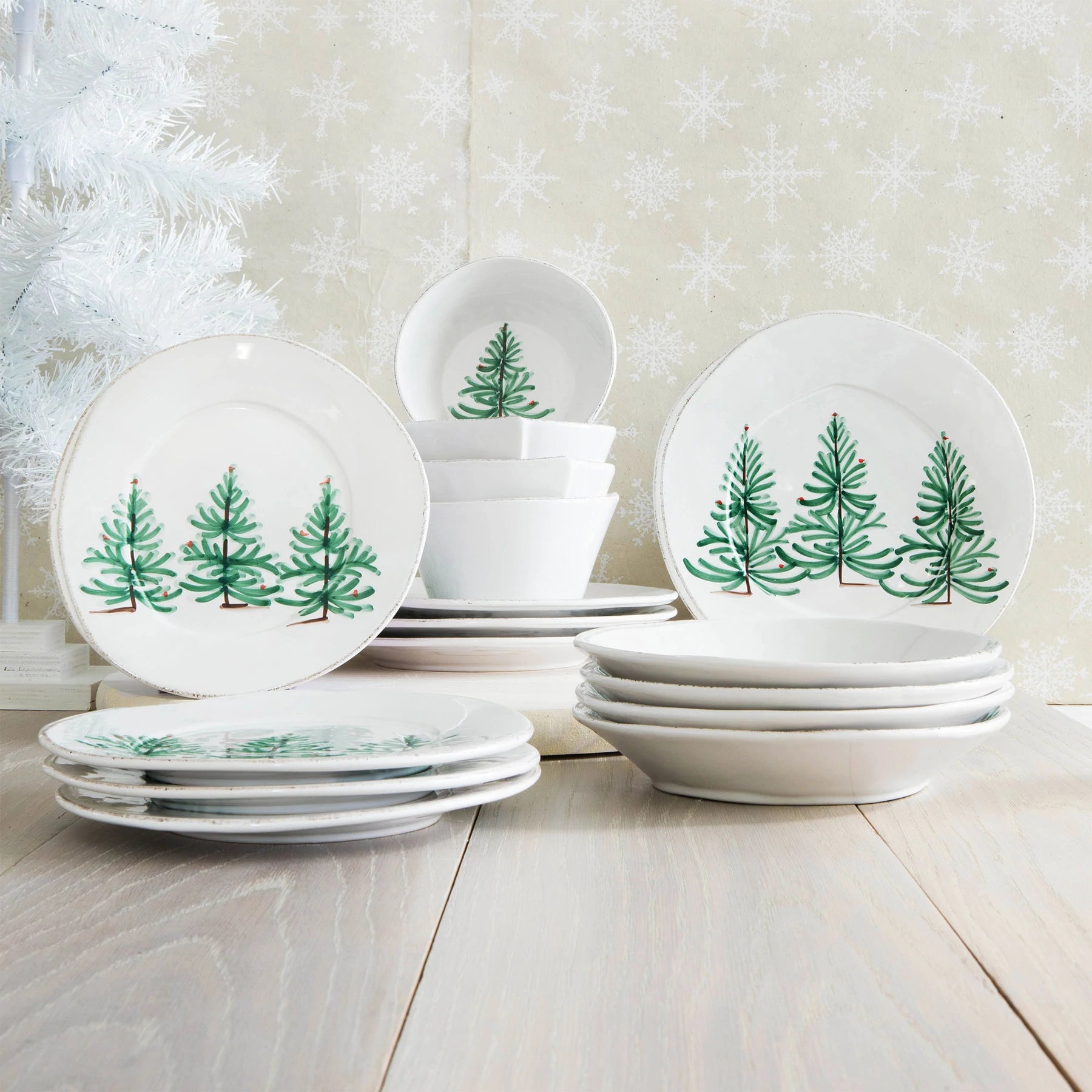 Lastra Holiday Sixteen - Piece Place Setting
