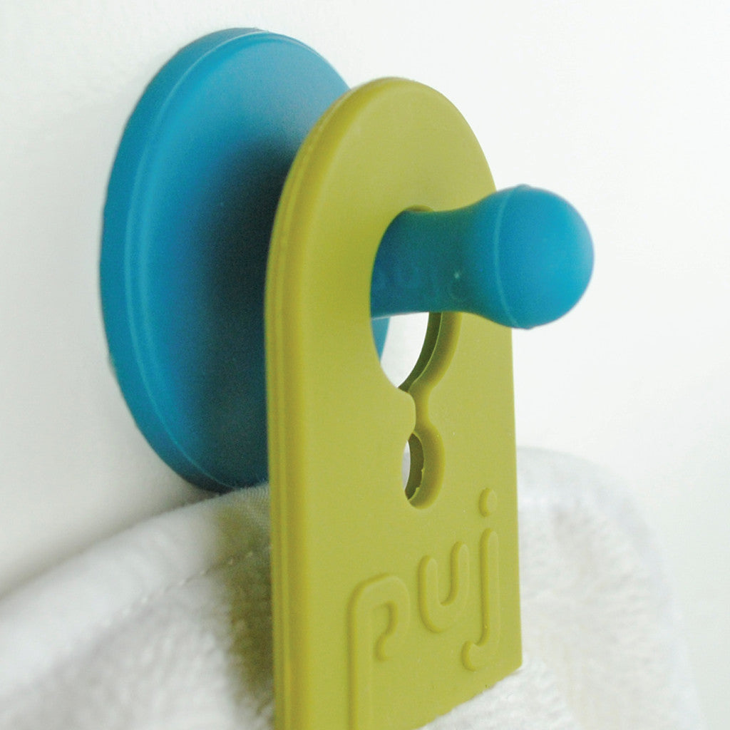 Puj HugHands-Free Hooded Infant Towel