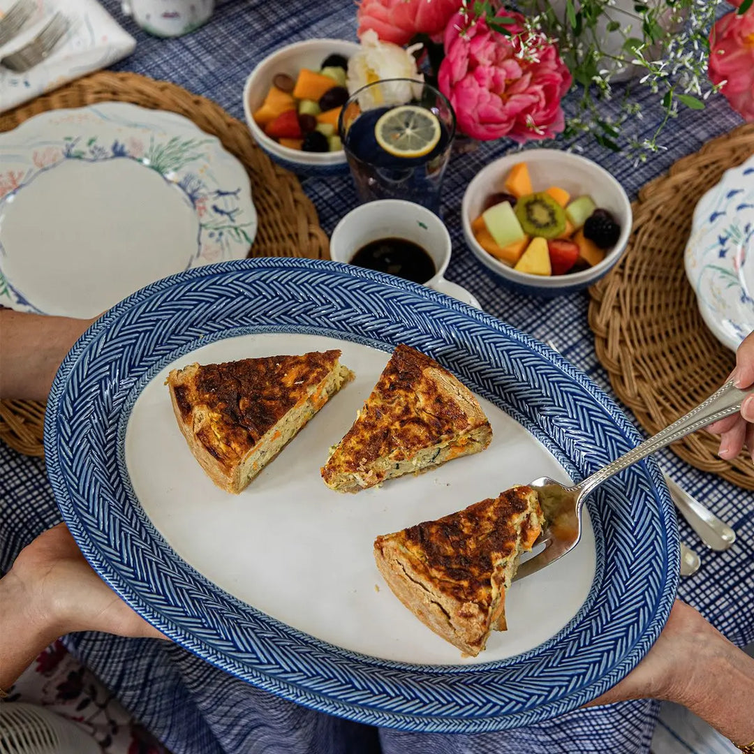 Le Panier 17" Platter - Delft Blue